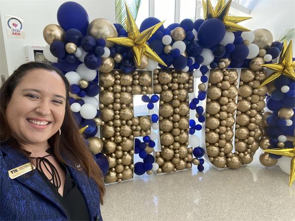 Muffy with the FIU Ballons 